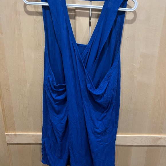 Triumphant Tank Top - Picture 3 of 8